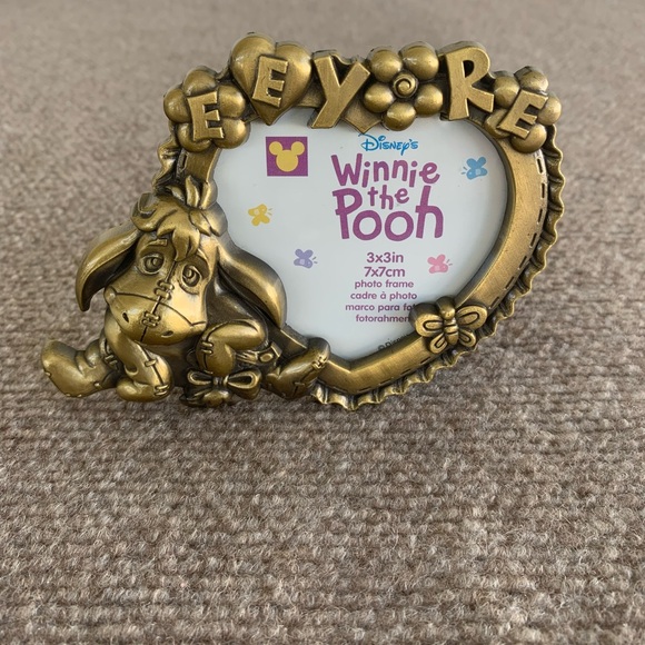 Vintage metal heart shaped Eeyore picture frame - Picture 3 of 3